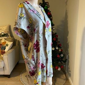 GREAT CONDITION - ZARA FLORAL DRESS (with pockets!!) US SIZE (XS)